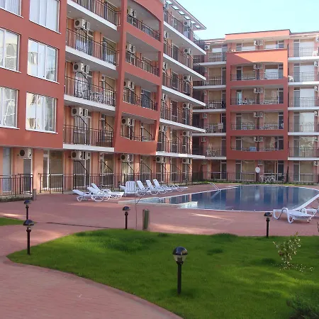 Bratanov Sunset Beach 4 *