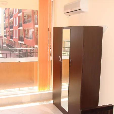 Bratanov Sunset Beach 4 *
