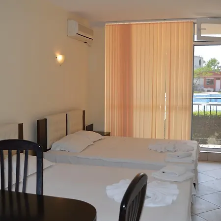 Apartmanhotel Bratanov Sunset Beach 4 Napospart