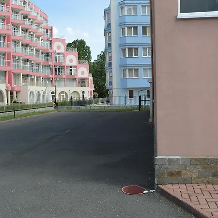 Bratanov Sunset Beach 4 * Napospart